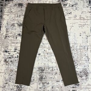 Bylt Everyday Pant 2.0 Mens 38x30 Olive Green Slim Fit Stretch Tapered Flex